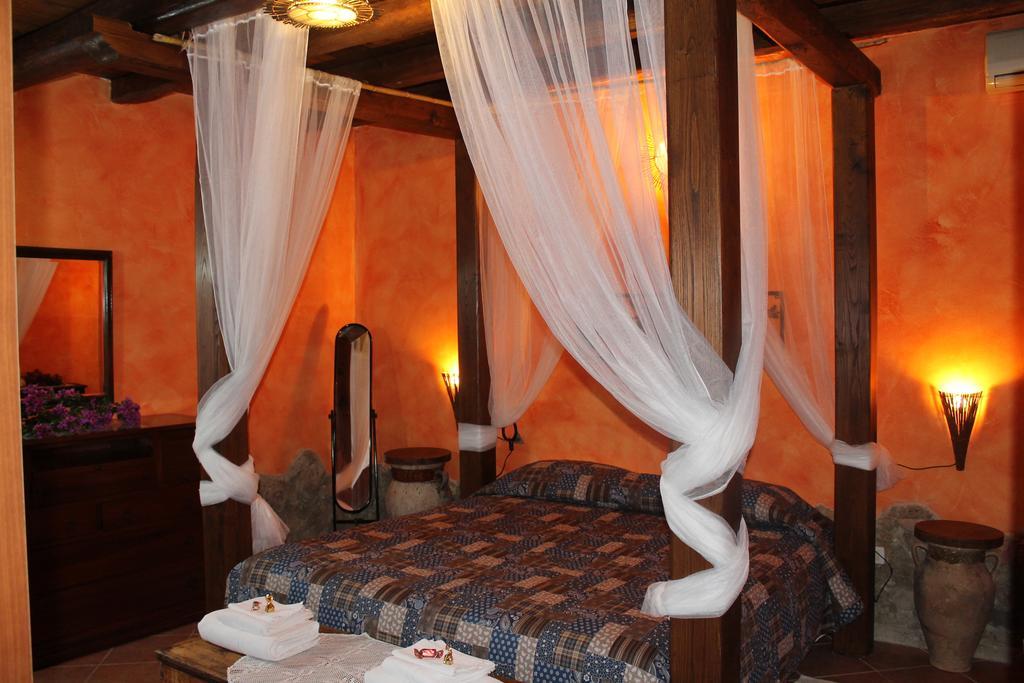 Casa Vacanze Borgo Borghese Sant'Alessio Siculo Ruang foto